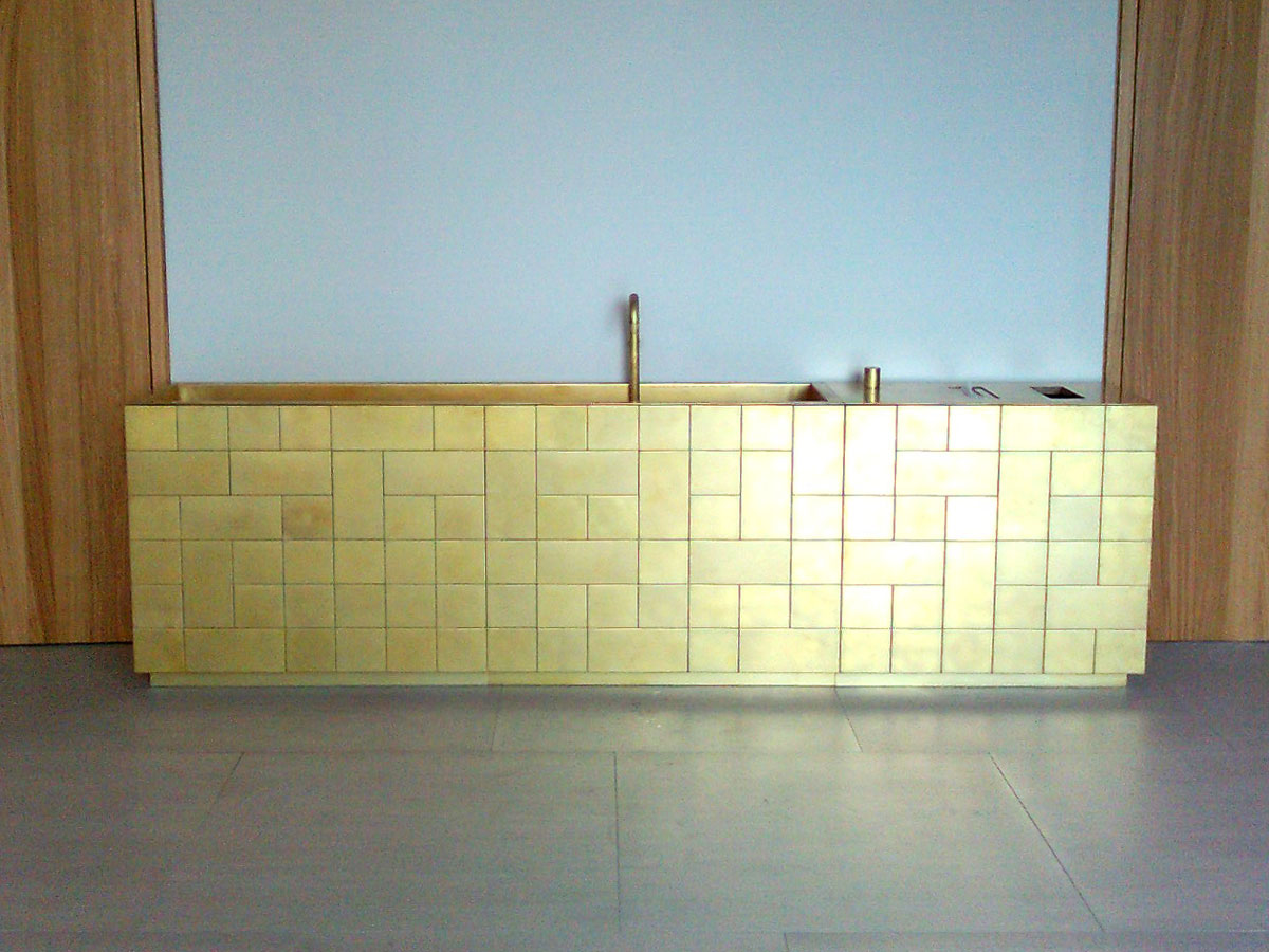 Messing, matt, Brunnen für eine Synagoge