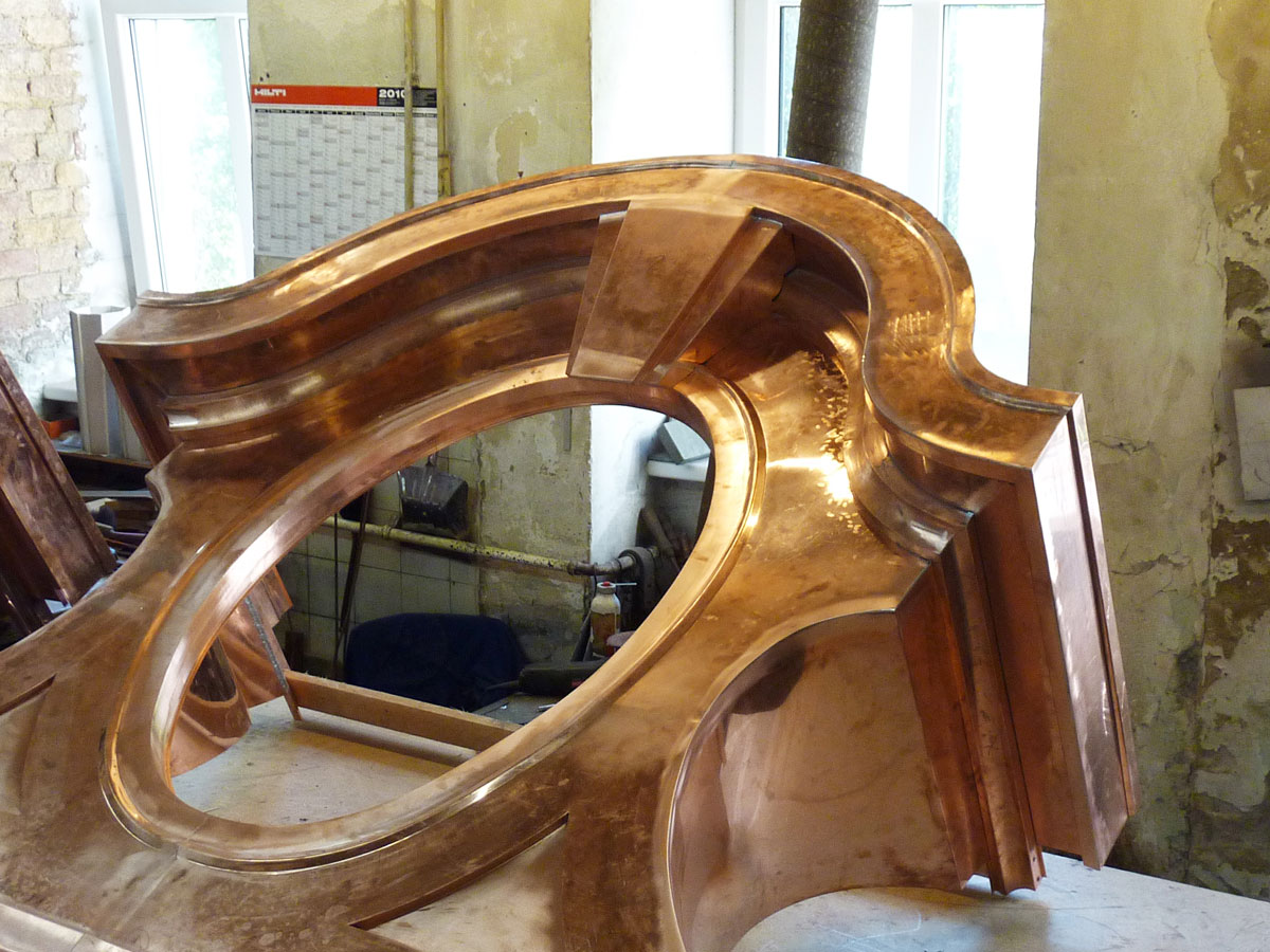 Kupfergaupe am Schloss Laudon, restauriert nach altem Vorbild, Kunstspengler Kyral